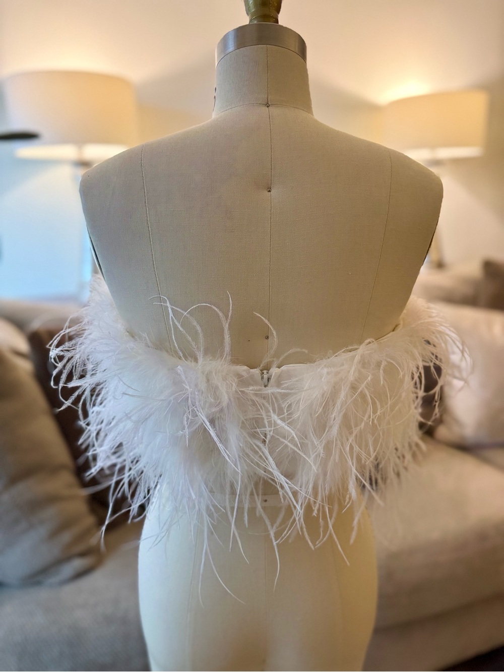 Zaina White Feather Bustier - Picture 5 of 11